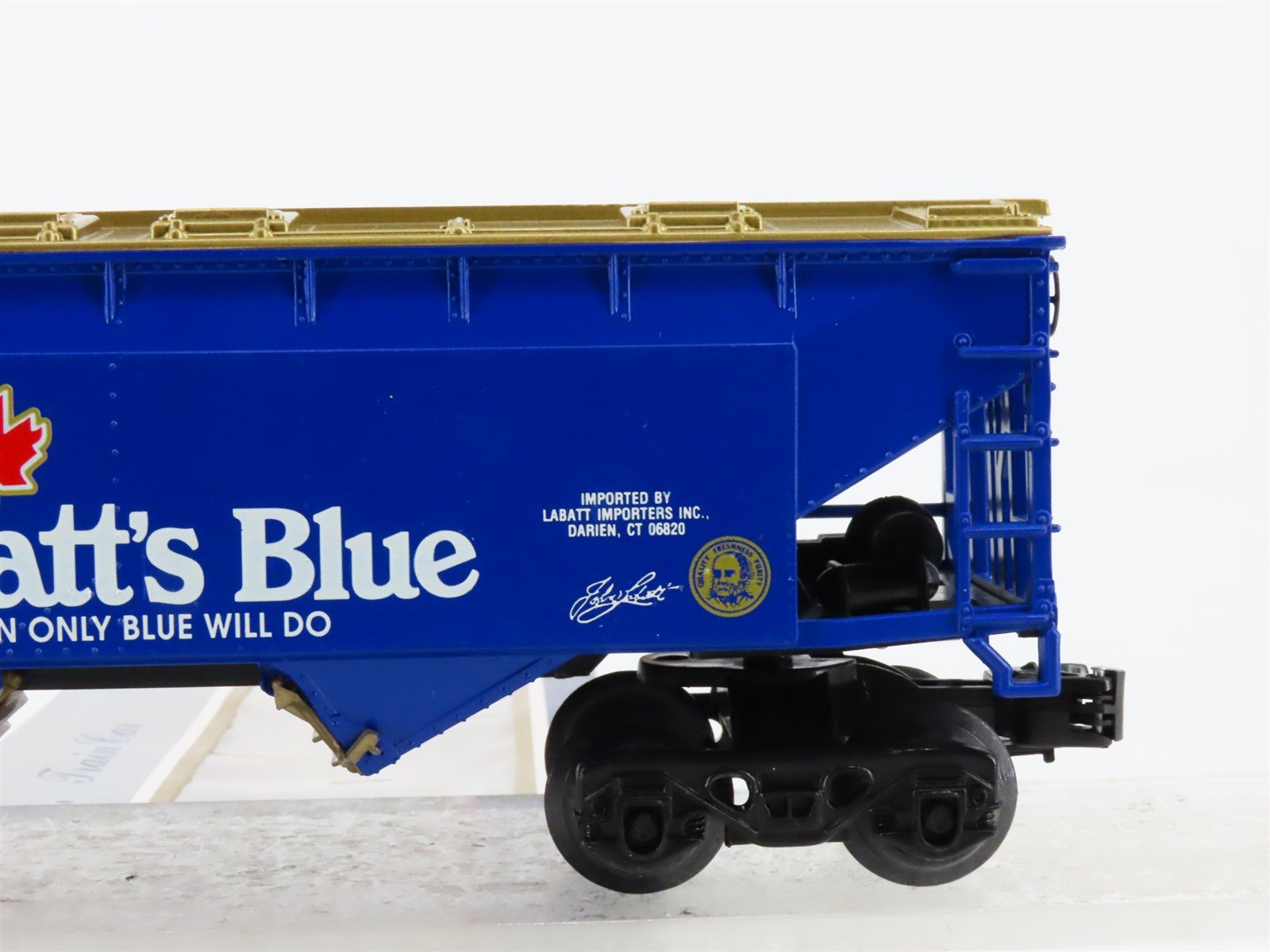 O Gauge 3-Rail Labatt's Blue 2-Bay Open Hopper #6256 w/Coal Load