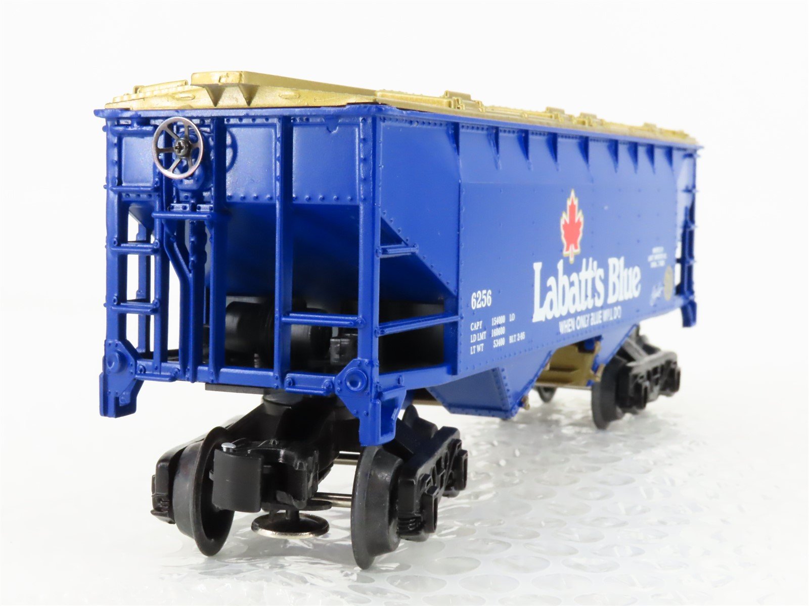 O Gauge 3-Rail Labatt's Blue 2-Bay Open Hopper #6256 w/Coal Load