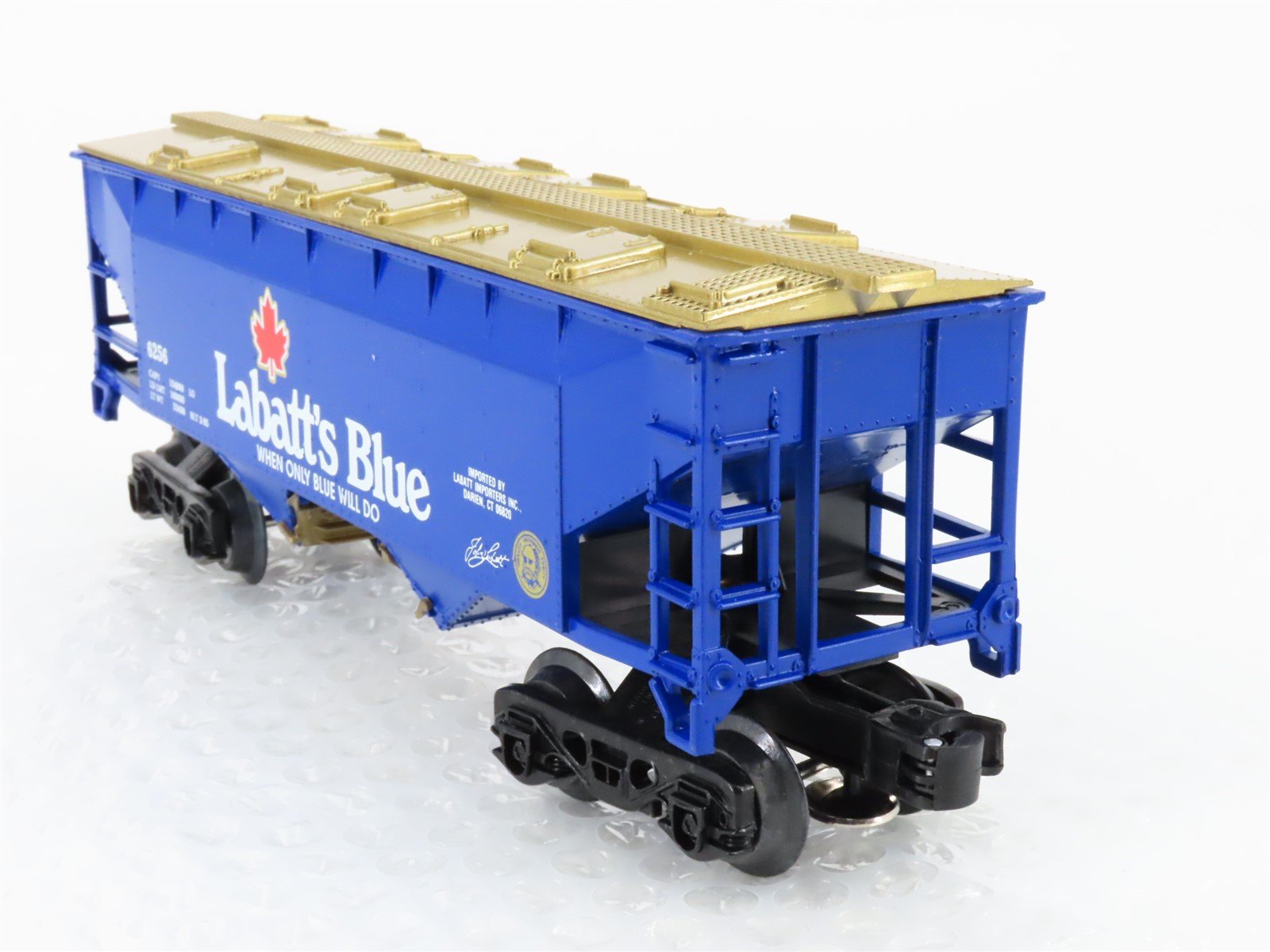 O Gauge 3-Rail Labatt's Blue 2-Bay Open Hopper #6256 w/Coal Load