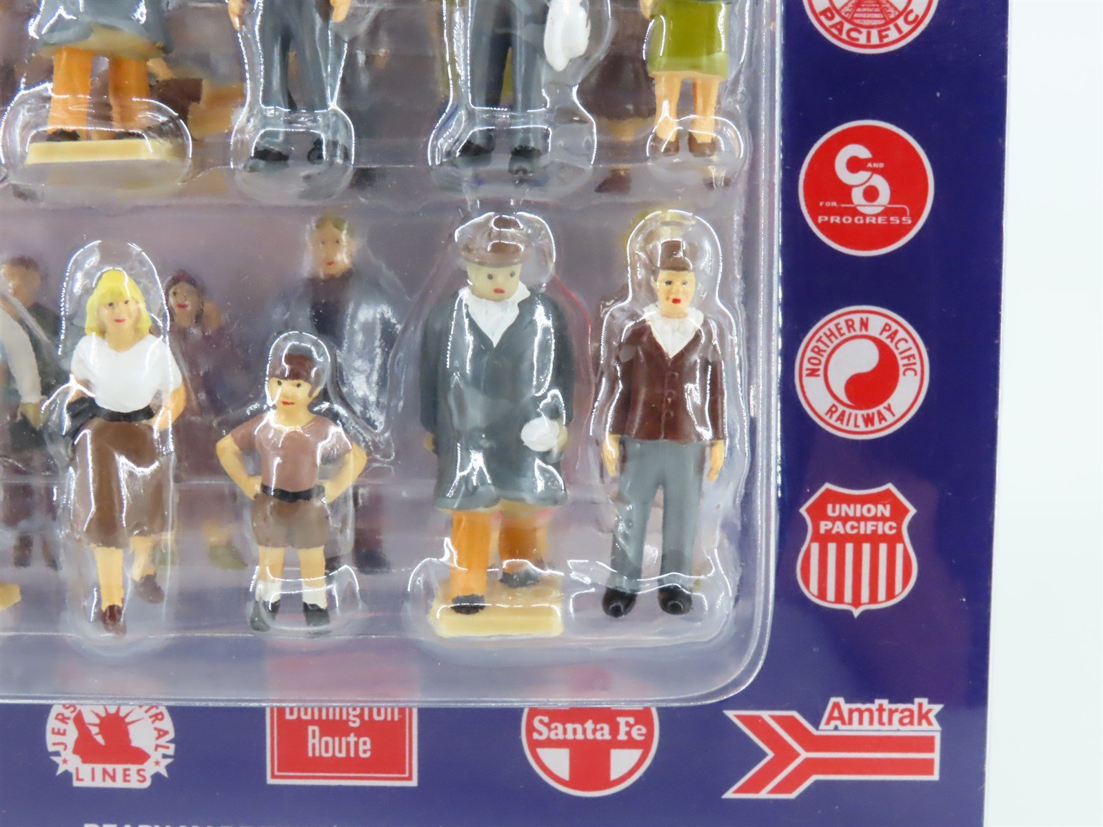 O 1/48 Scale Aristo-Craft RMT-99418 BEEPeople 48 Standing Figures Pack