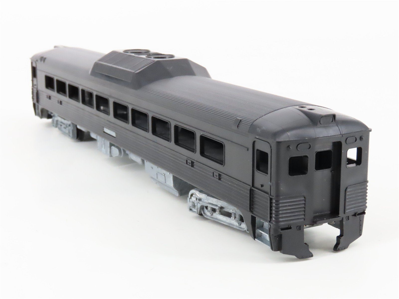 HO Scale Athearn Undecorated Budd RDC Rail Diesel Car - UNPOWERED