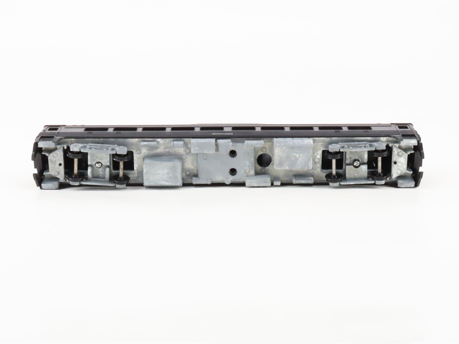HO Scale Athearn Undecorated Budd RDC Rail Diesel Car - UNPOWERED
