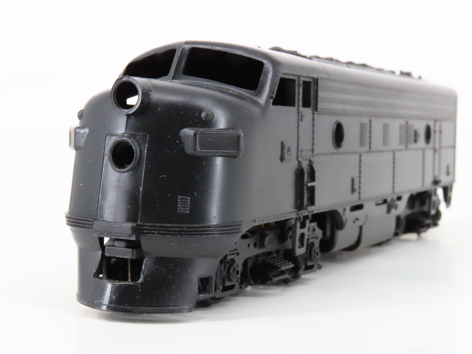 HO Scale Athearn 3023 Undecorated EMD F7A Diesel Locomotive - UNPOWERED