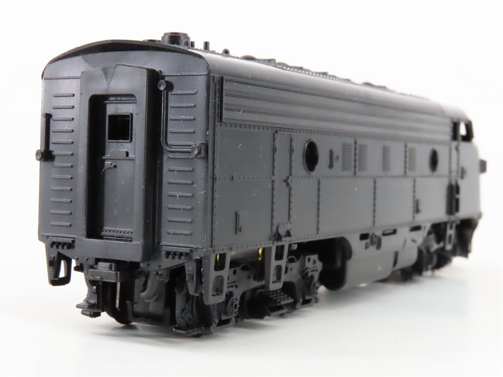 HO Scale Athearn 3023 Undecorated EMD F7A Diesel Locomotive - UNPOWERED