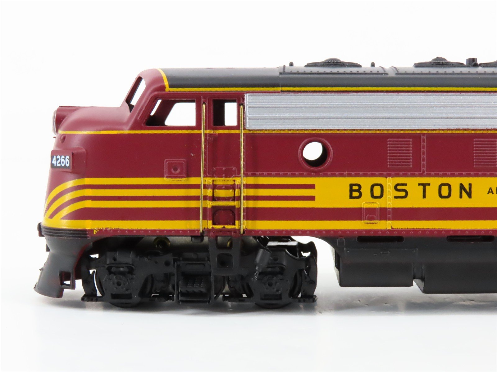 HO Scale Athearn SE 2209 B&M Boston & Maine EMD F7A/A Diesel Locomotive Set