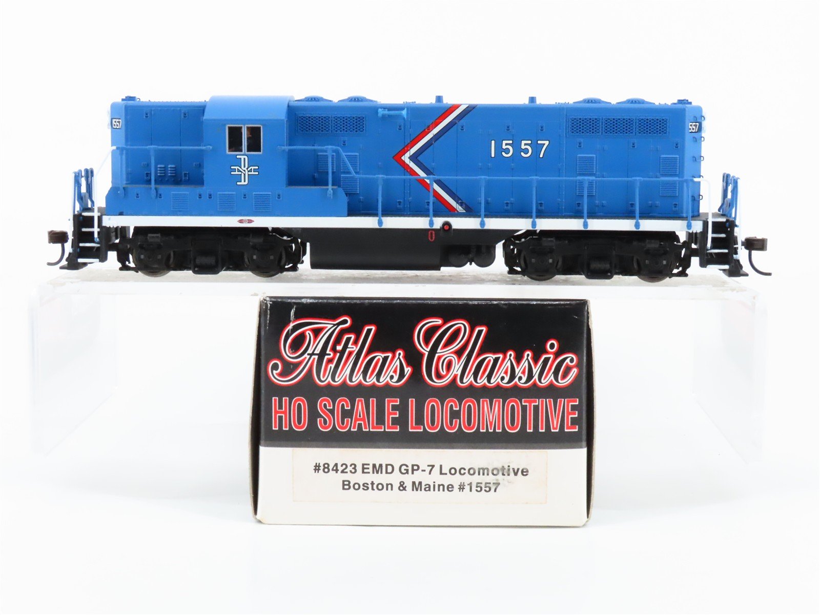 HO Scale Atlas Classic 8423 B&M Boston & Maine EMD GP7 Diesel #1557 - DCC Ready