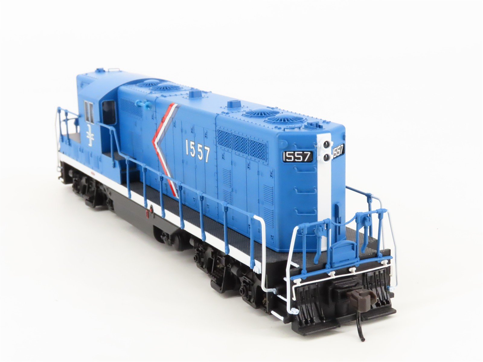 HO Scale Atlas Classic 8423 B&M Boston & Maine EMD GP7 Diesel #1557 - DCC Ready