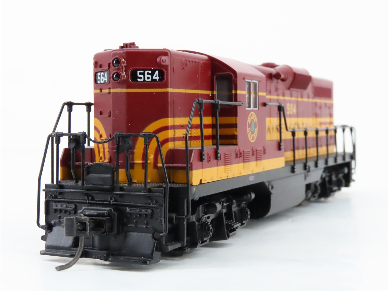 HO Scale Atlas Classic 8412 MEC Maine Central EMD GP7 Diesel #564 - DCC Ready