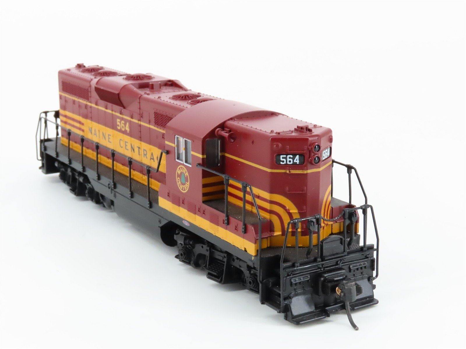 HO Scale Atlas Classic 8412 MEC Maine Central EMD GP7 Diesel #564 - DCC Ready