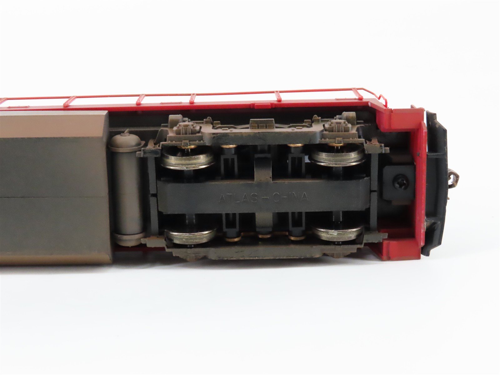 HO Scale Atlas 8661 LV Lehigh Valley GE U23B Diesel #501 - Weathered - DCC Ready