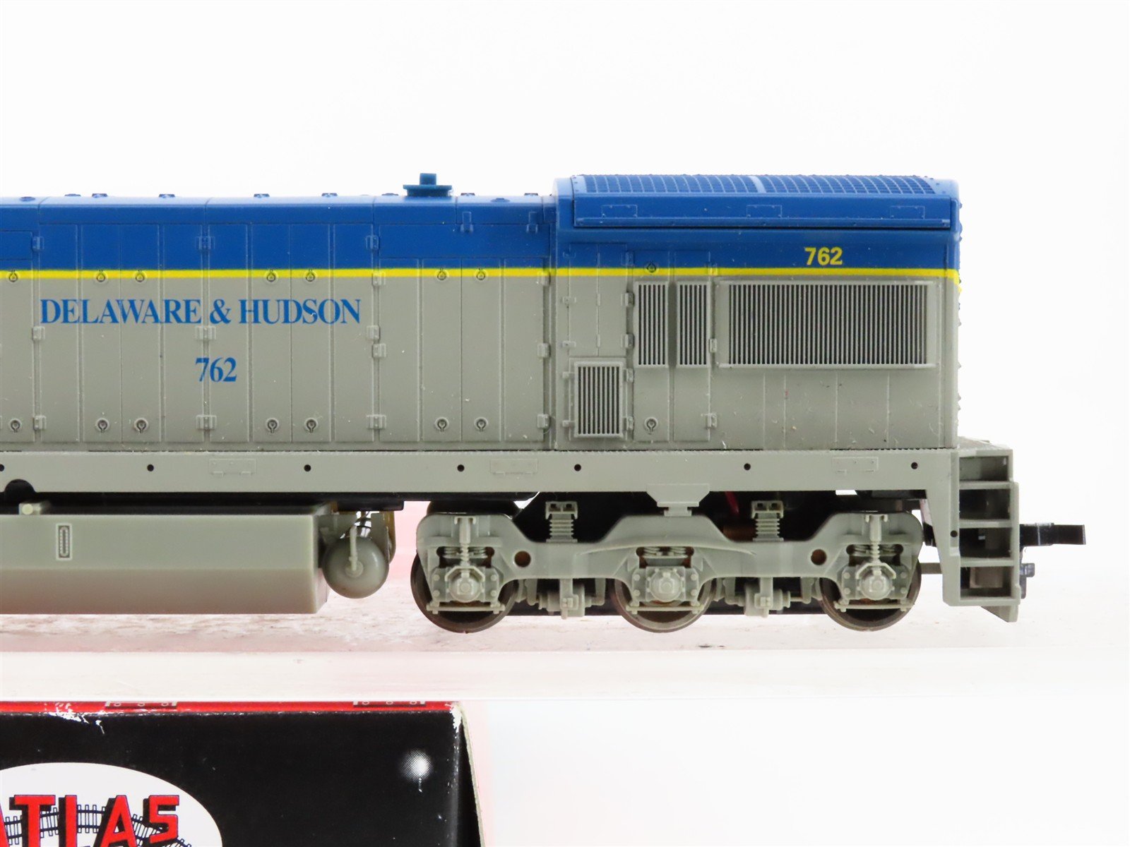 HO Scale Atlas 8515 D&H Delaware & Hudson GE U33C Diesel #762 - DCC Ready