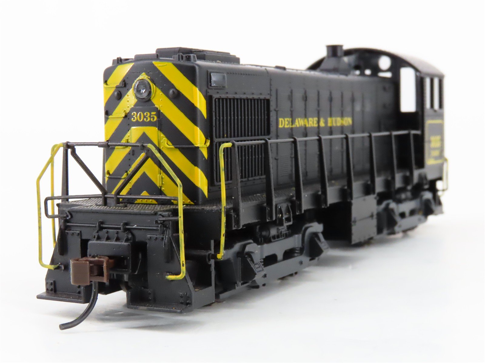 HO Scale Atlas 8273 D&H Delaware & Hudson ALCO S-4 Diesel Switcher #3035