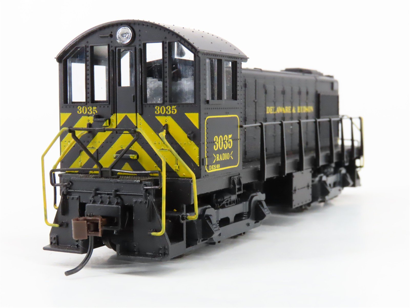 HO Scale Atlas 8273 D&H Delaware & Hudson ALCO S-4 Diesel Switcher #3035