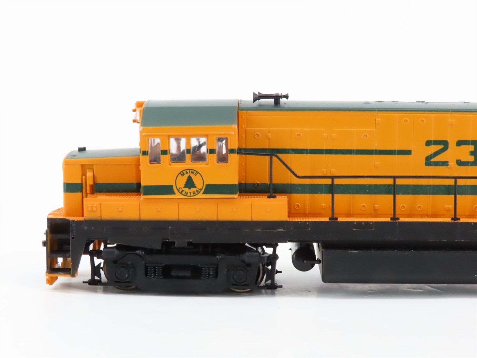 HO Scale Stewart/KATO MEC Maine Central 