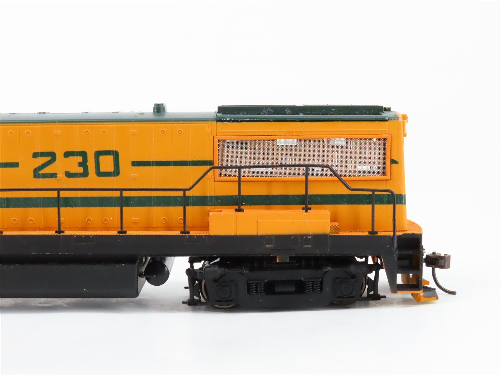 HO Scale Stewart/KATO MEC Maine Central 