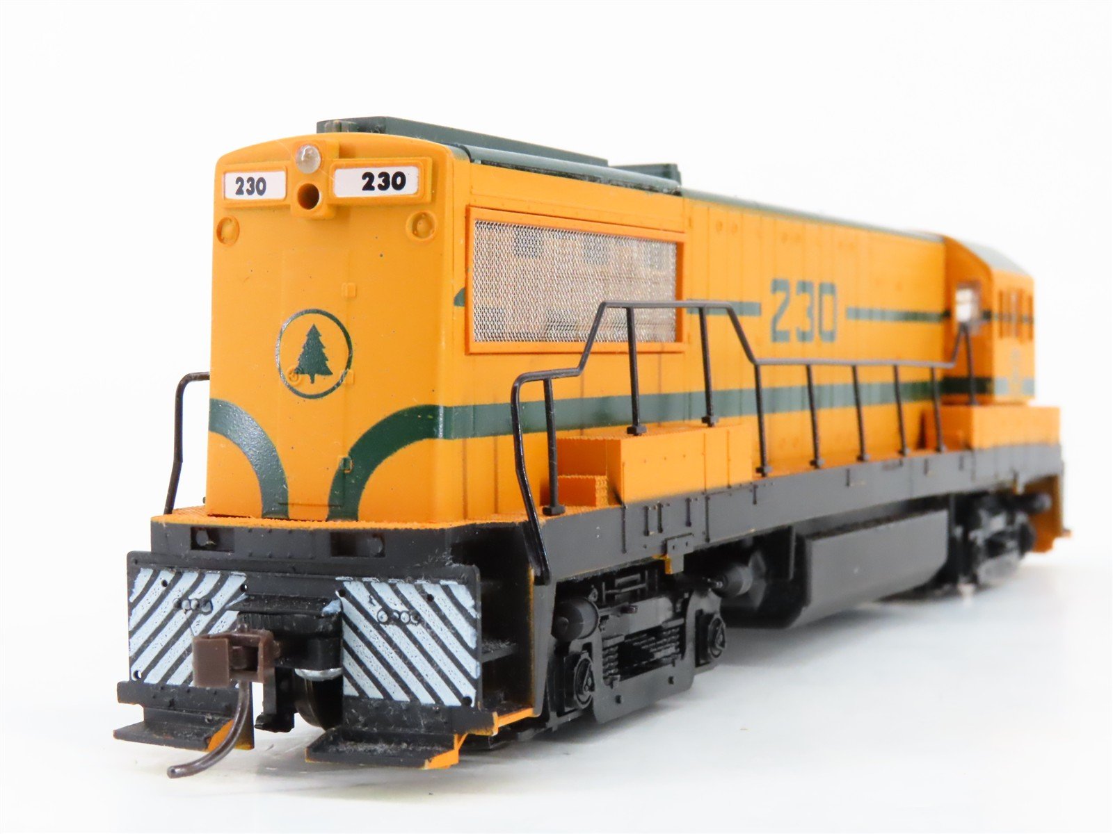 HO Scale Stewart/KATO MEC Maine Central 