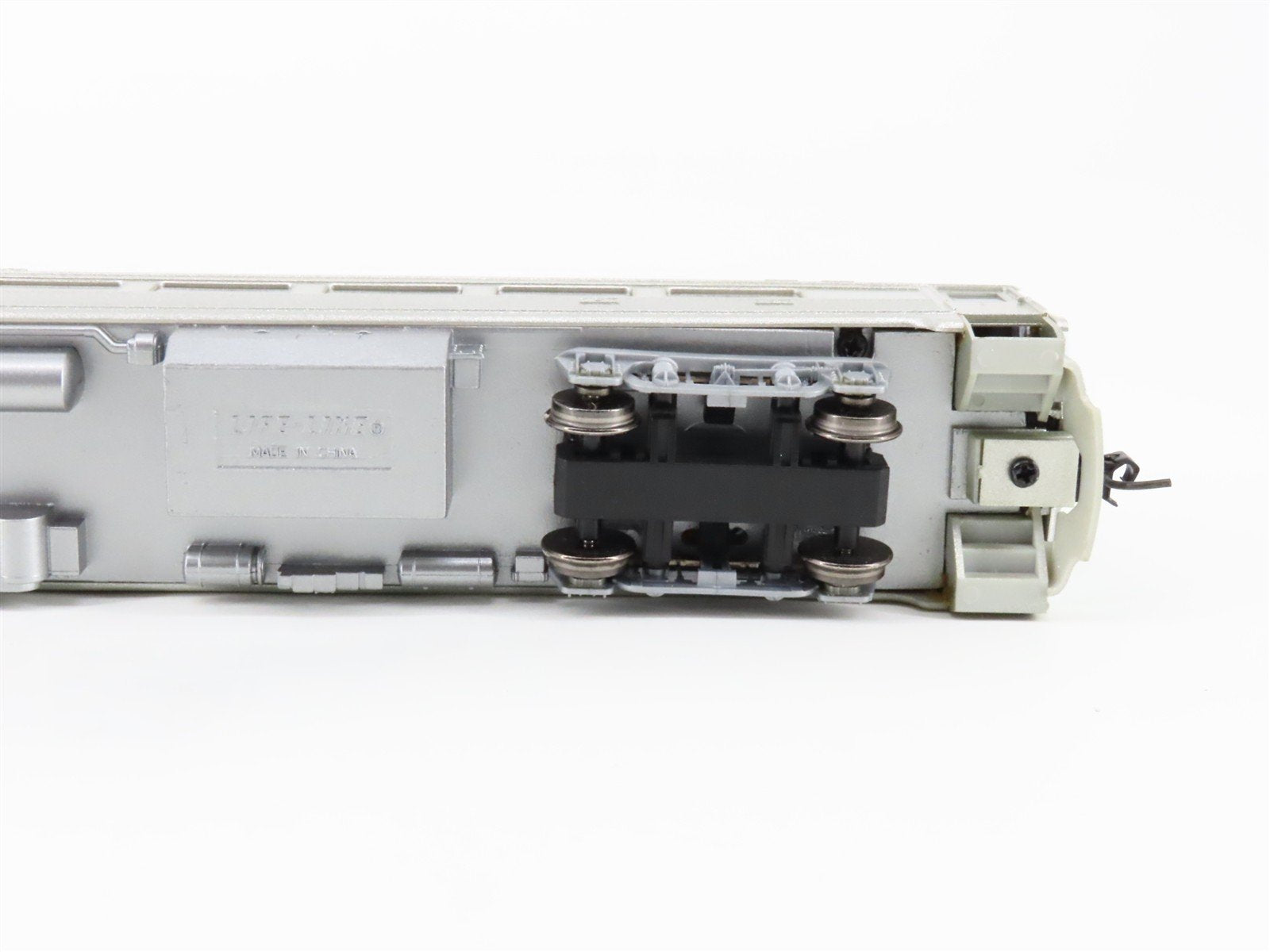 HO Scale Proto 1000 23974 B&M Boston & Maine Budd RDC Rail Diesel Car #6209