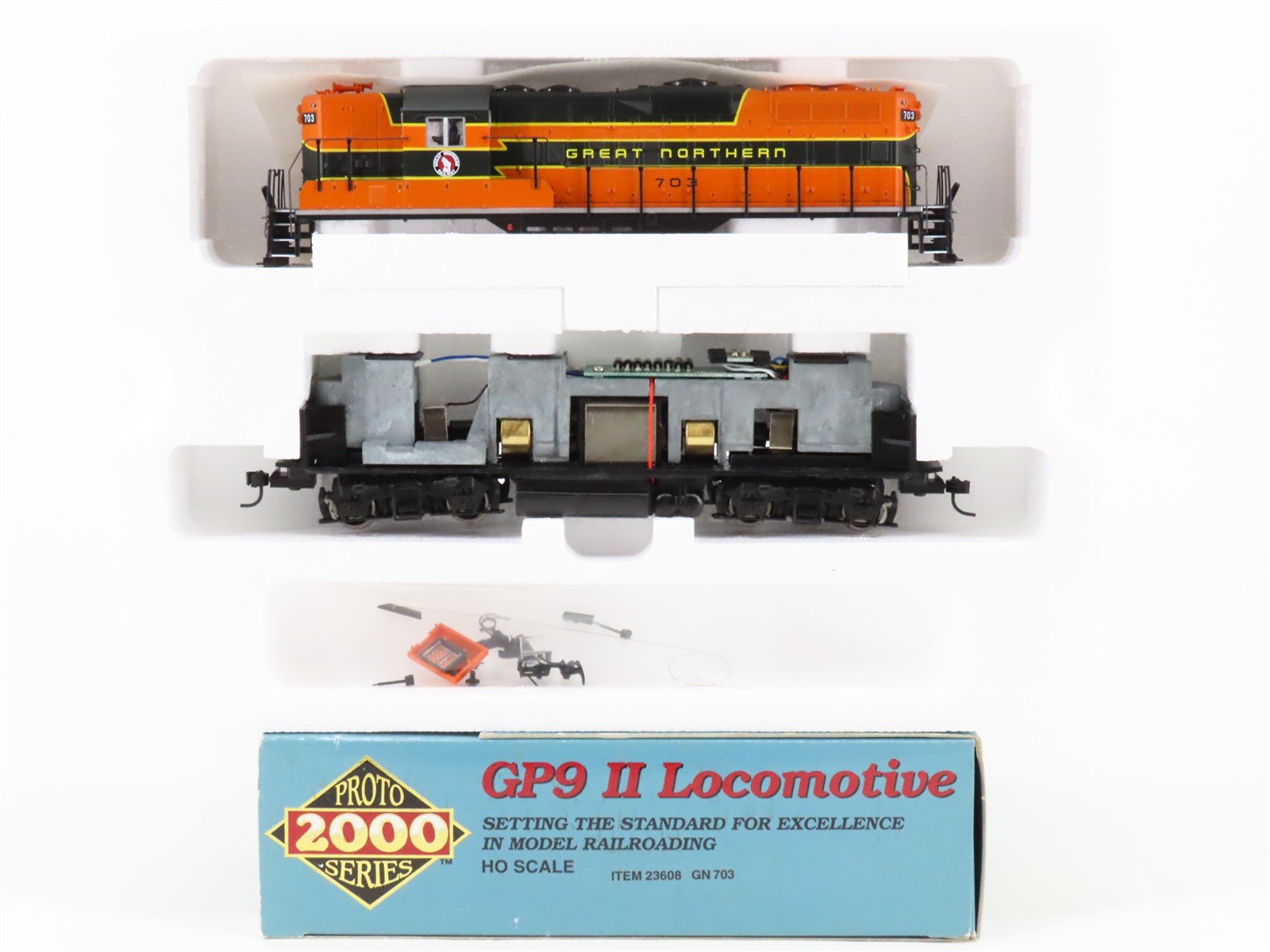HO Scale Proto 2000 23608 GN Great Northern EMD GP9 Diesel #703 - BAD GEARS