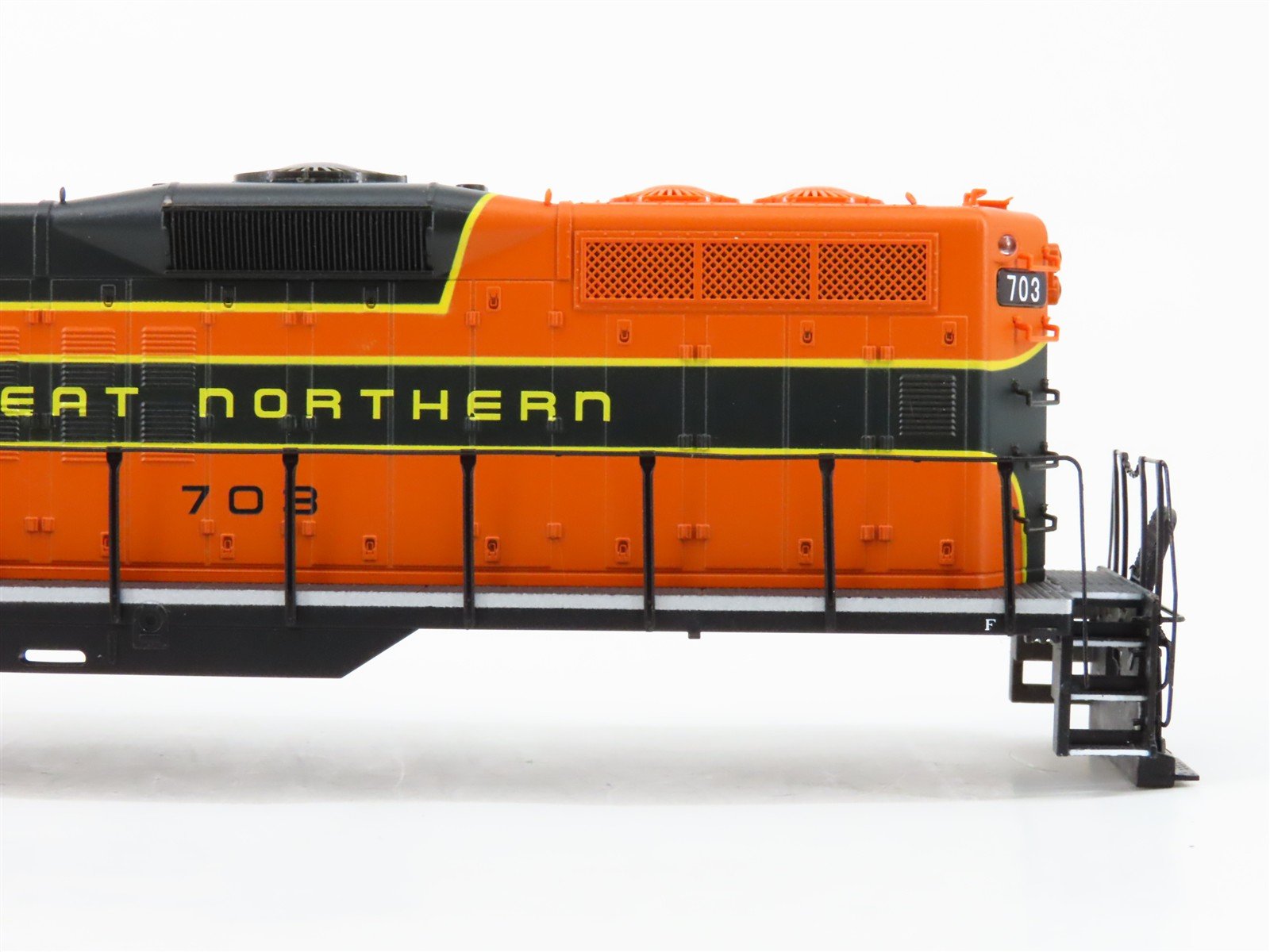 HO Scale Proto 2000 23608 GN Great Northern EMD GP9 Diesel #703 - BAD GEARS