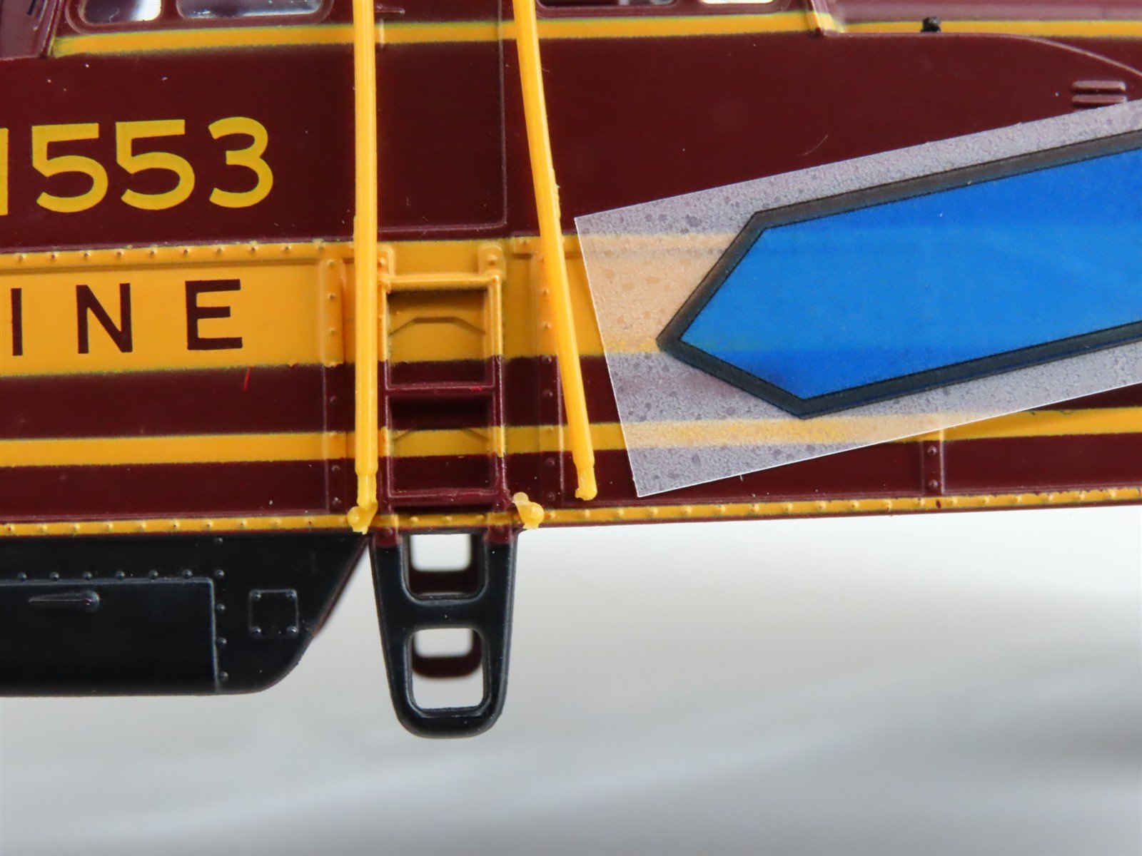 HO Scale Proto 2000 8354 B&M Boston & Maine EMD BL2 Diesel #1553 - BAD GEARS