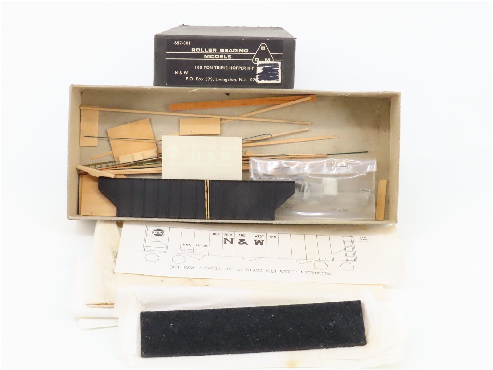 HO Roller Bearing Models RBM Kit 627-301 N&W Norfolk & Western Hopper #131408