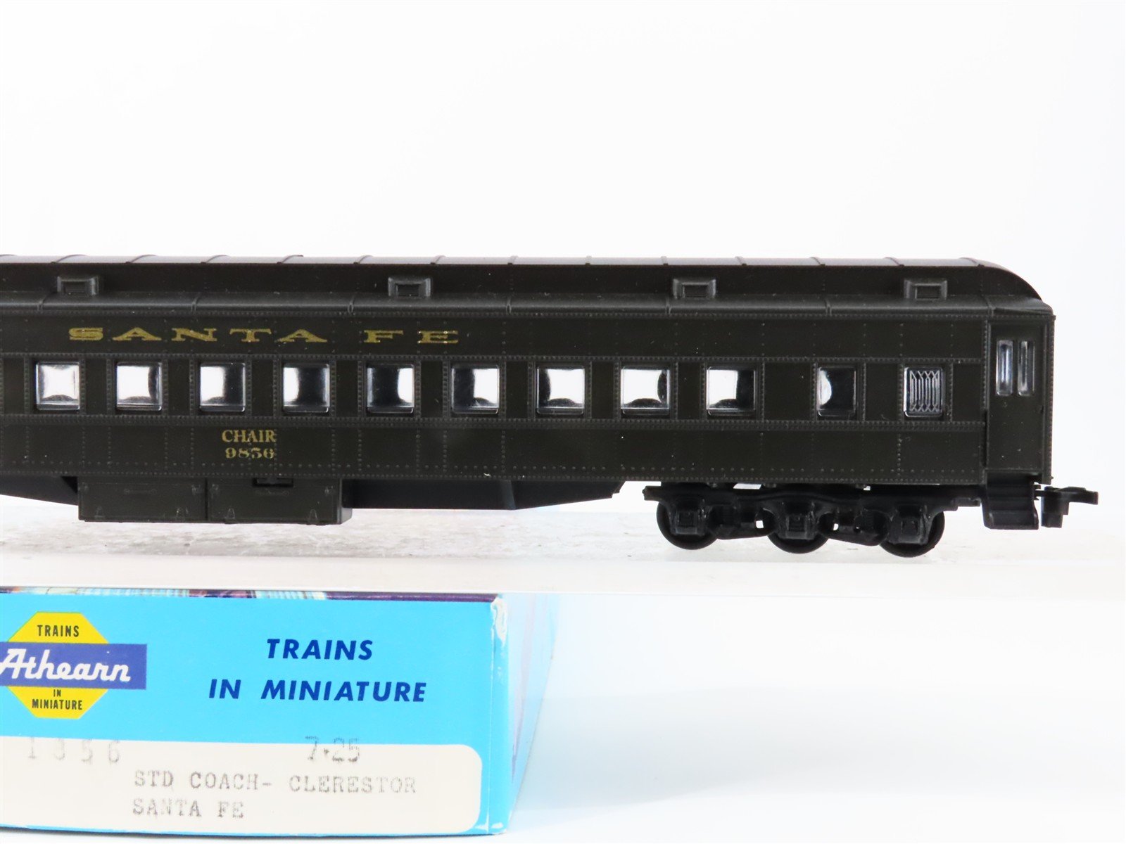 HO Scale Athearn 1856 ATSF Santa Fe Standard Coach Passenger Car #9856