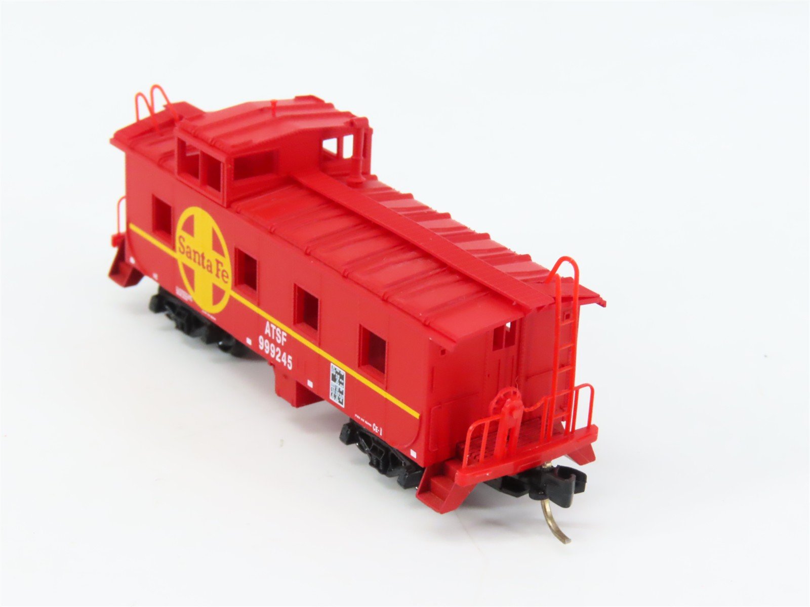 N Micro-Trains MTL 100030 ATSF Santa Fe 36' Offset Cupola Steel Caboose #999245