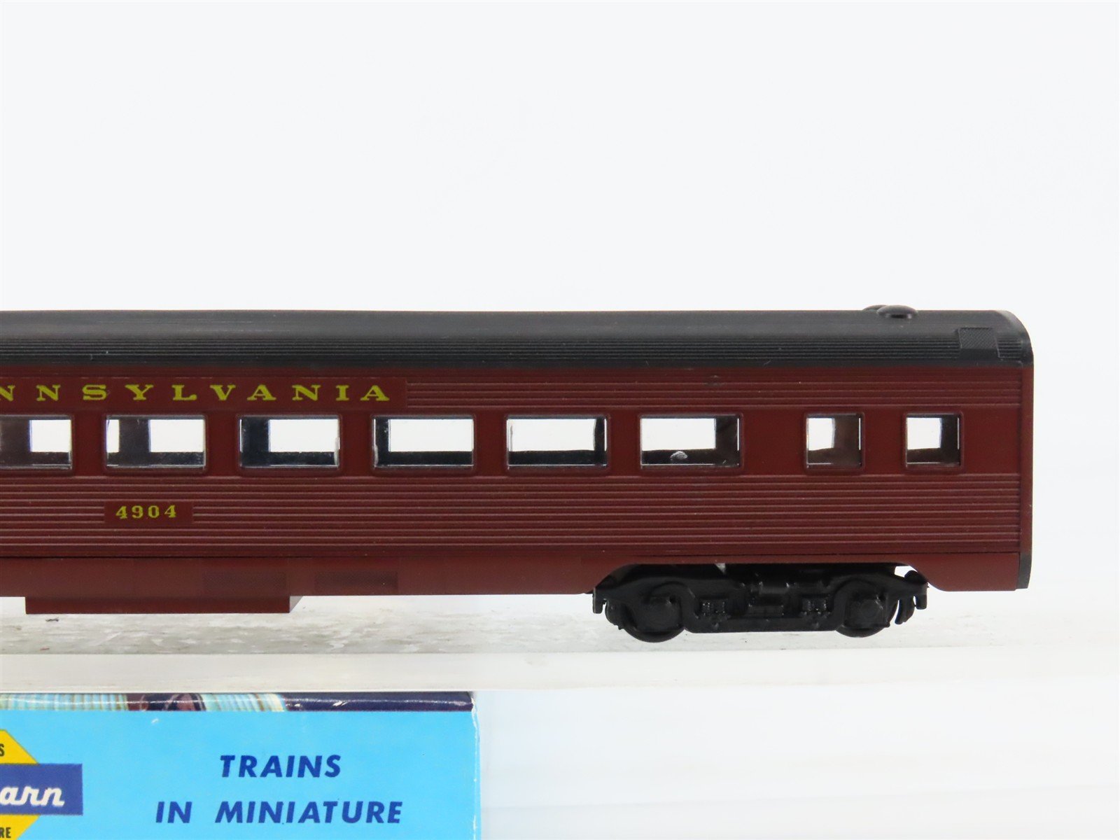 HO Scale Athearn 1812 PRR Pennsylvania Streamline Coach Passenger Car #4904