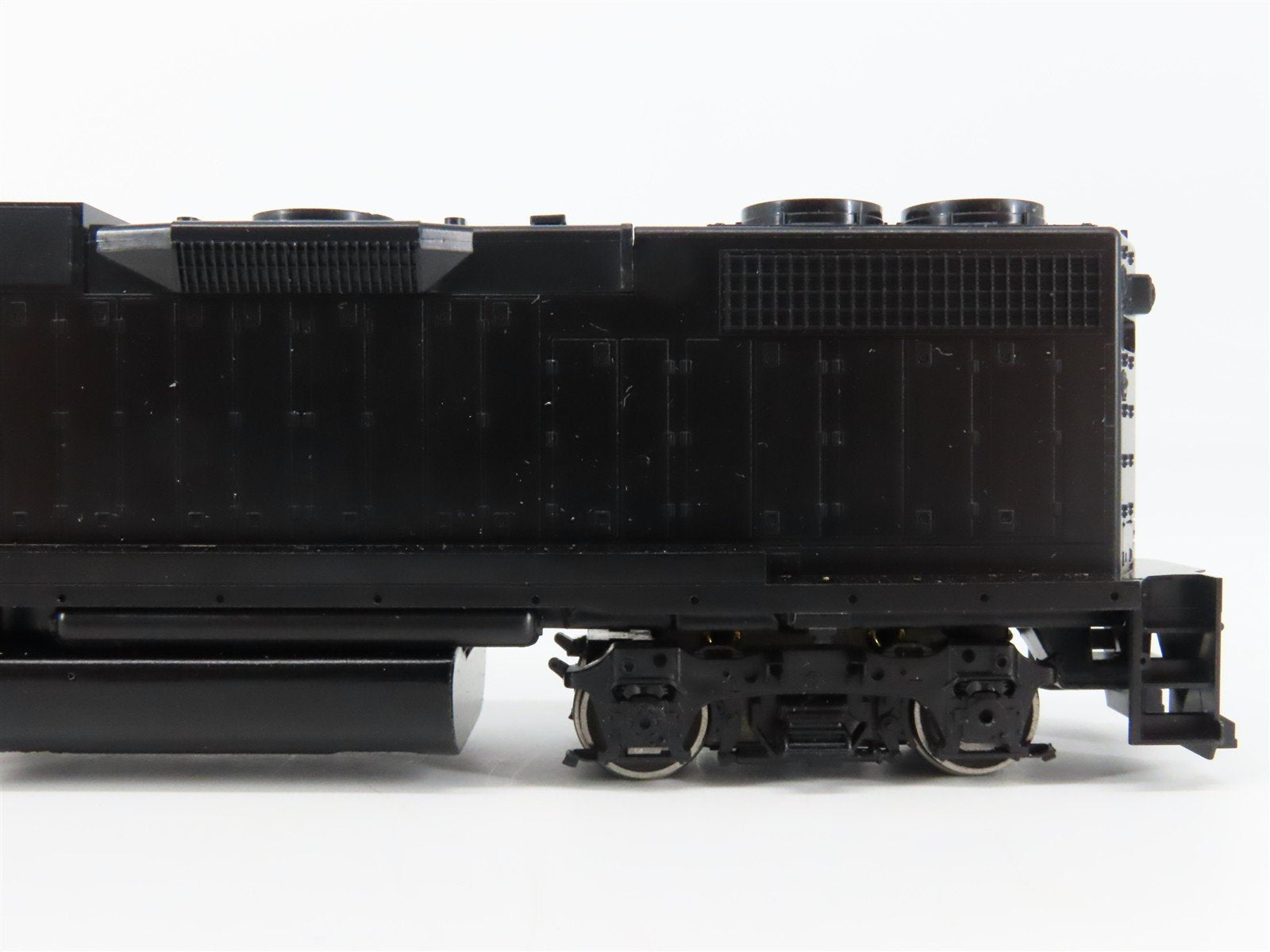 HO Scale Athearn Undecorated EMD GP38-2 Diesel Locomotive