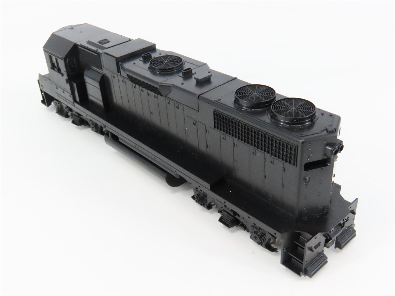 HO Scale Athearn Undecorated EMD GP38-2 Diesel Locomotive