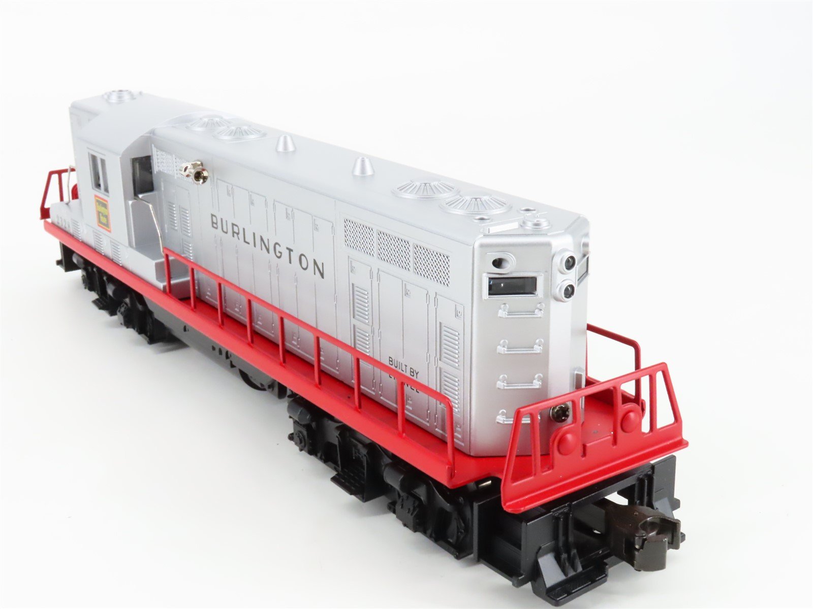 O Gauge 3-Rail Lionel 6-31775 CBQ Burlington GP7 Diesel #2328 w/4 Passenger Cars