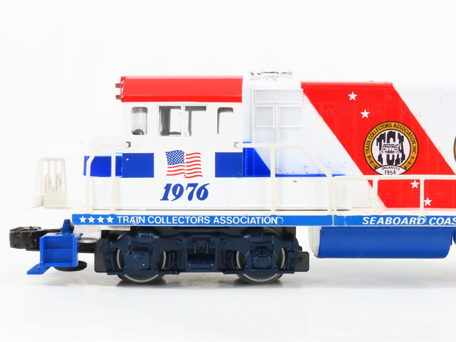 O Gauge 3-Rail Lionel TCA Bicentennial Diesel Passenger Special Set #2