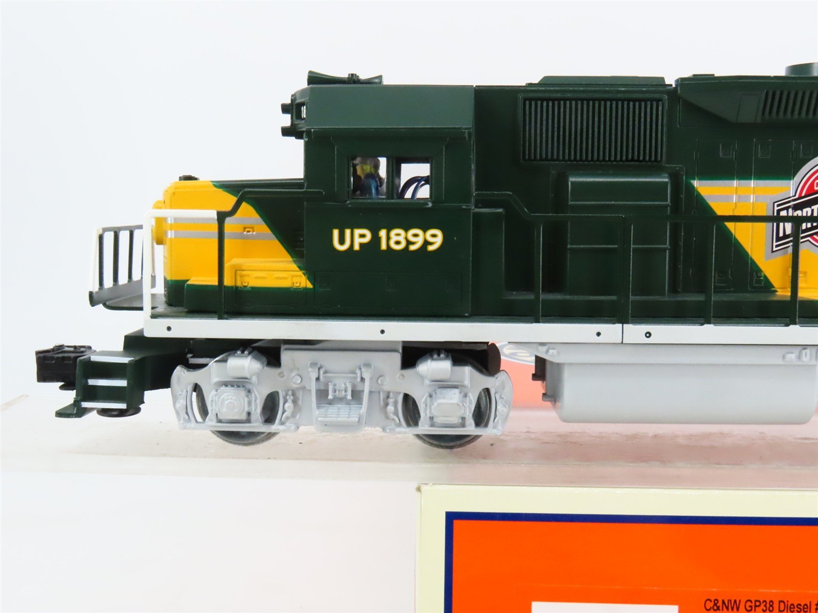 O27 Gauge 3-Rail Lionel 6-81665 CNW GP38 Diesel #1899 w/ Sound