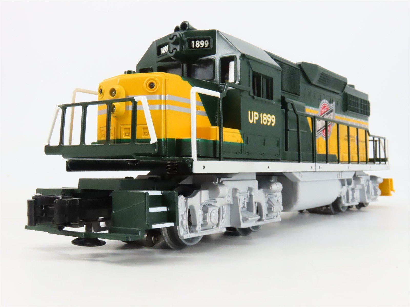 O27 Gauge 3-Rail Lionel 6-81665 CNW GP38 Diesel #1899 w/ Sound