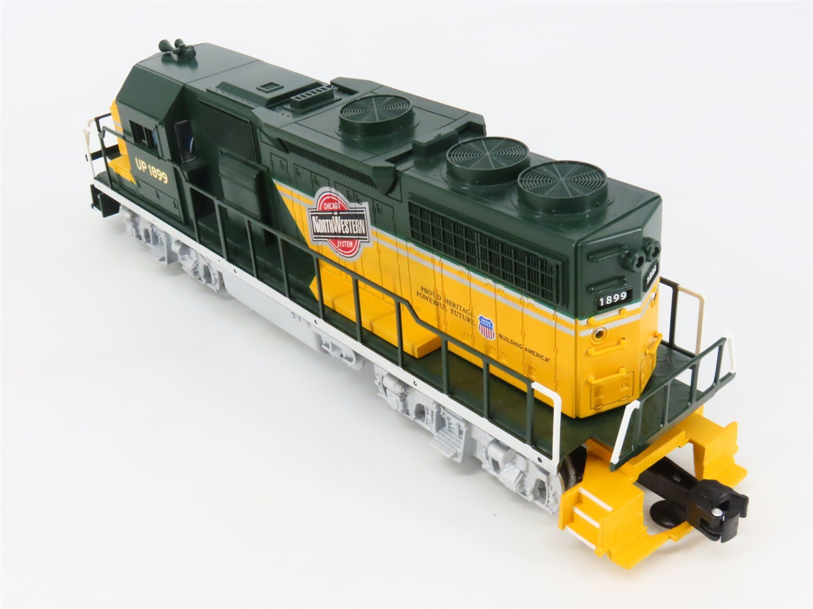 O27 Gauge 3-Rail Lionel 6-81665 CNW GP38 Diesel #1899 w/ Sound