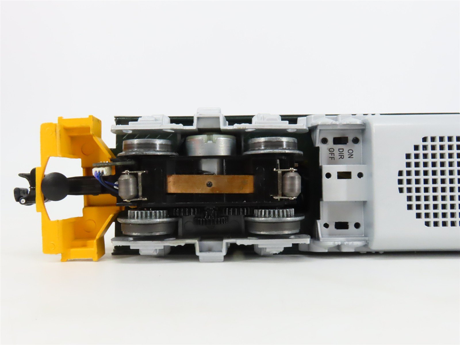 O27 Gauge 3-Rail Lionel 6-81665 CNW GP38 Diesel #1899 w/ Sound