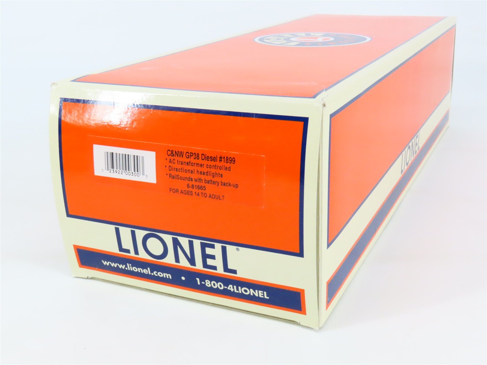 O27 Gauge 3-Rail Lionel 6-81665 CNW GP38 Diesel #1899 w/ Sound