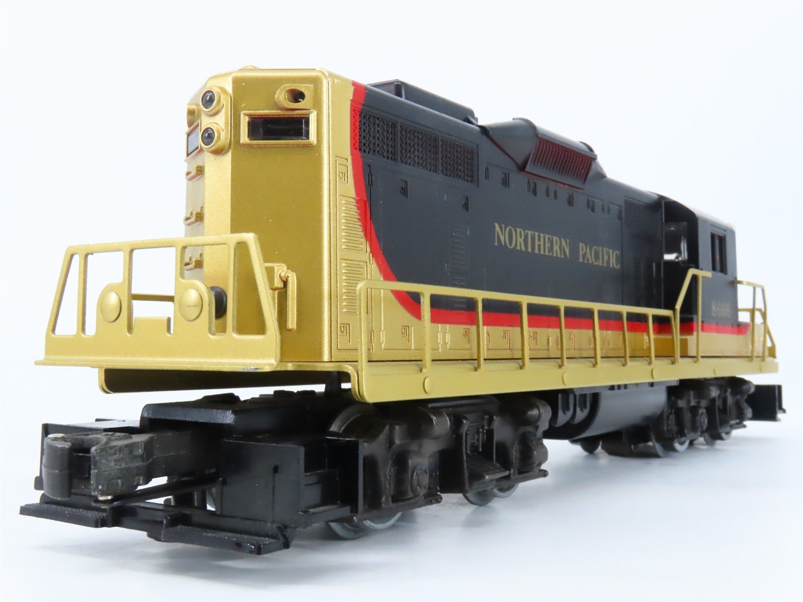 O27 Gauge 3-Rail Lionel 6-8666 NP Northern Pacific EMD GP9 Diesel #8666