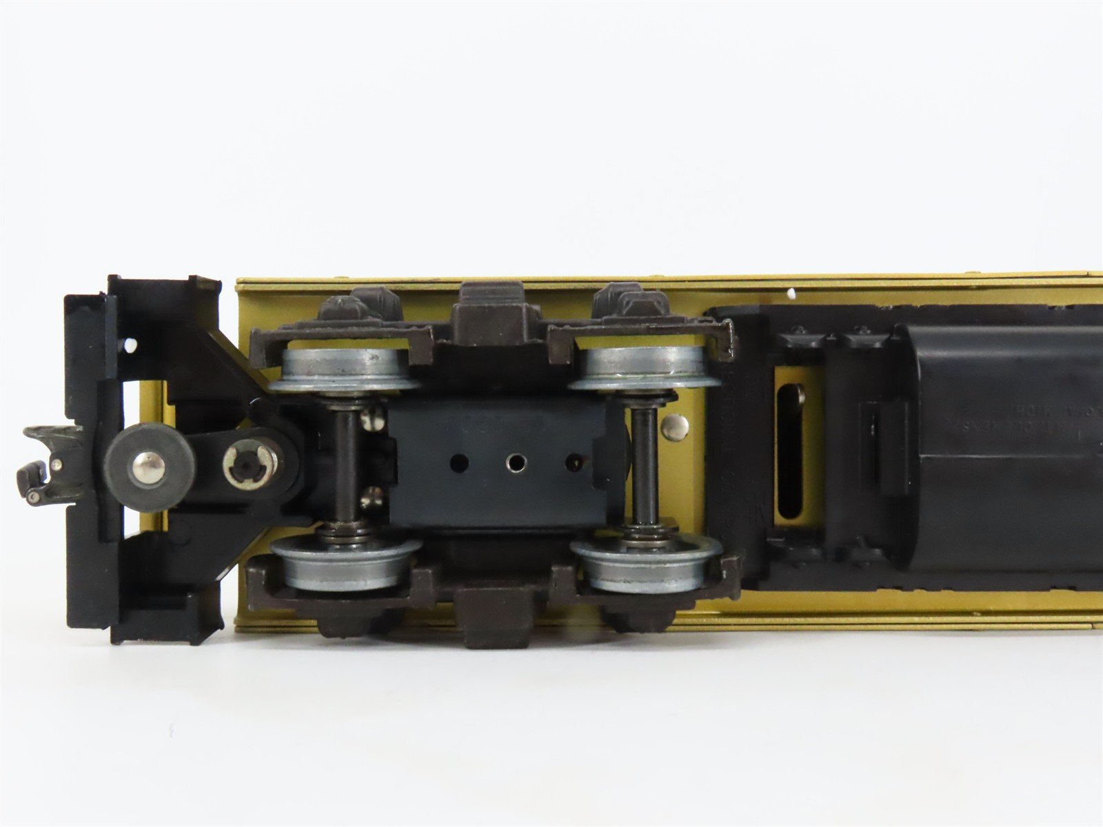 O27 Gauge 3-Rail Lionel 6-8666 NP Northern Pacific EMD GP9 Diesel #8666