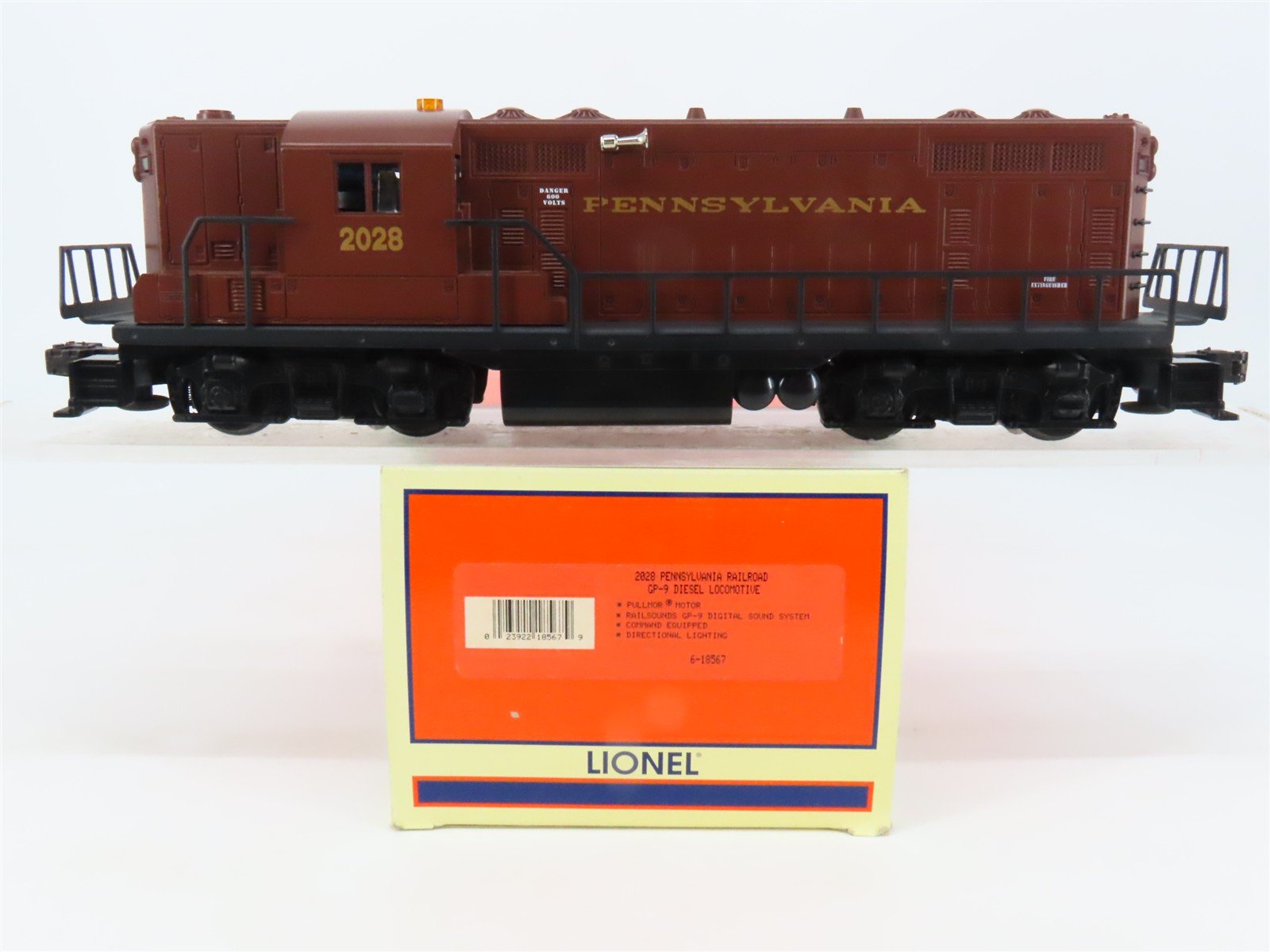 O Gauge 3-Rail Lionel 6-18567 PRR Pennsylvania GP9 Diesel #2028 w/ TMCC & Sound