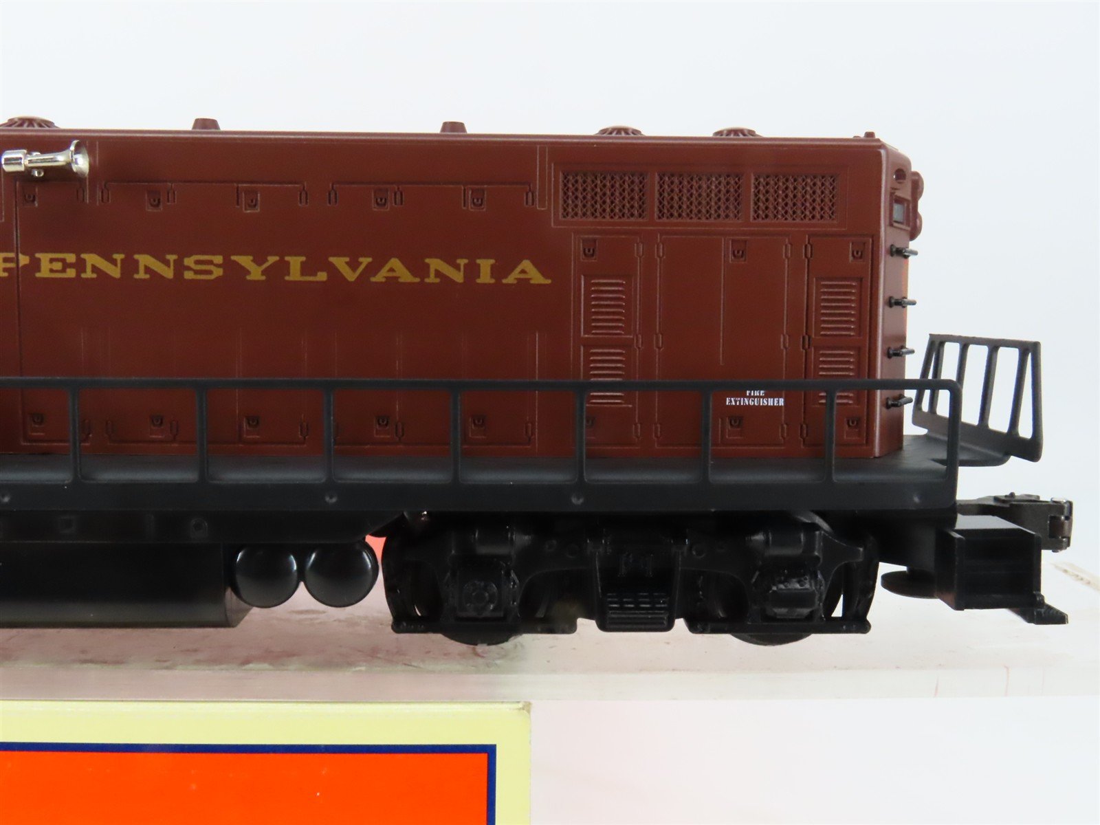 O Gauge 3-Rail Lionel 6-18567 PRR Pennsylvania GP9 Diesel #2028 w/ TMCC & Sound