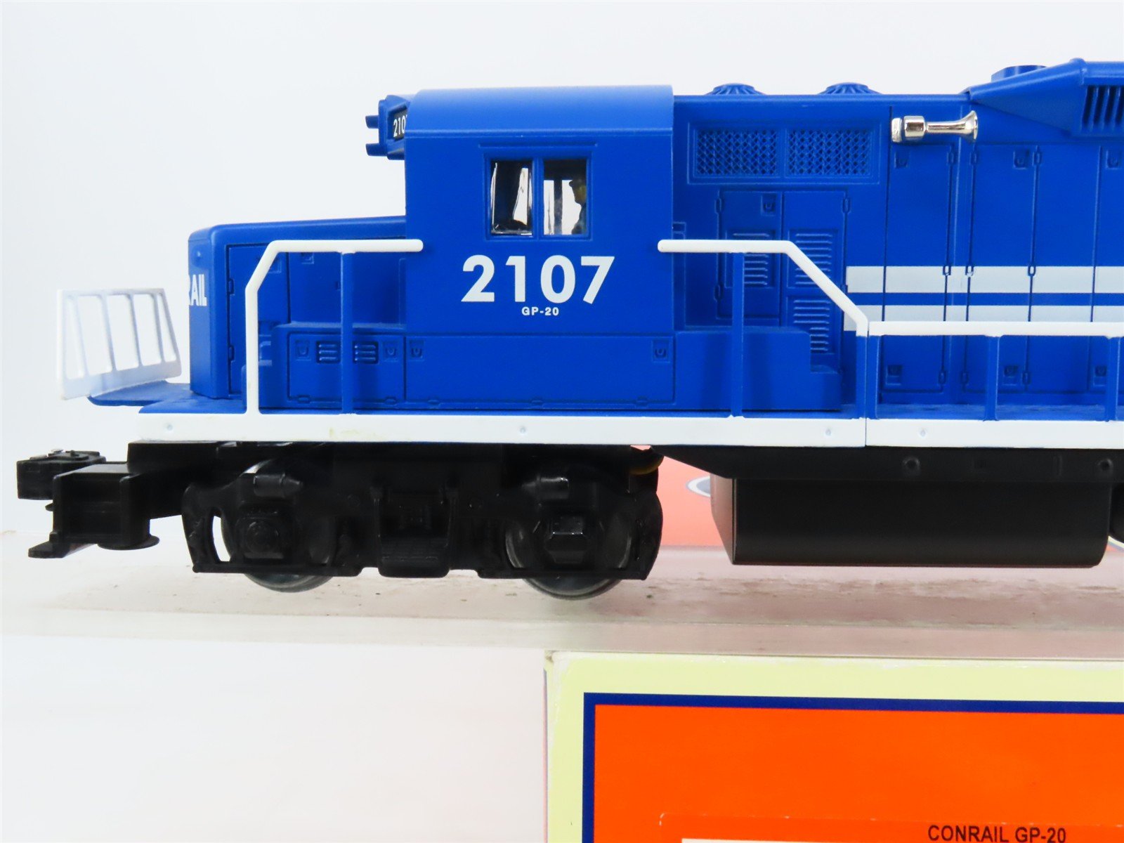 O Gauge 3-Rail Lionel 6-28881 CR Conrail EMD GP20 Diesel Locomotive #2107