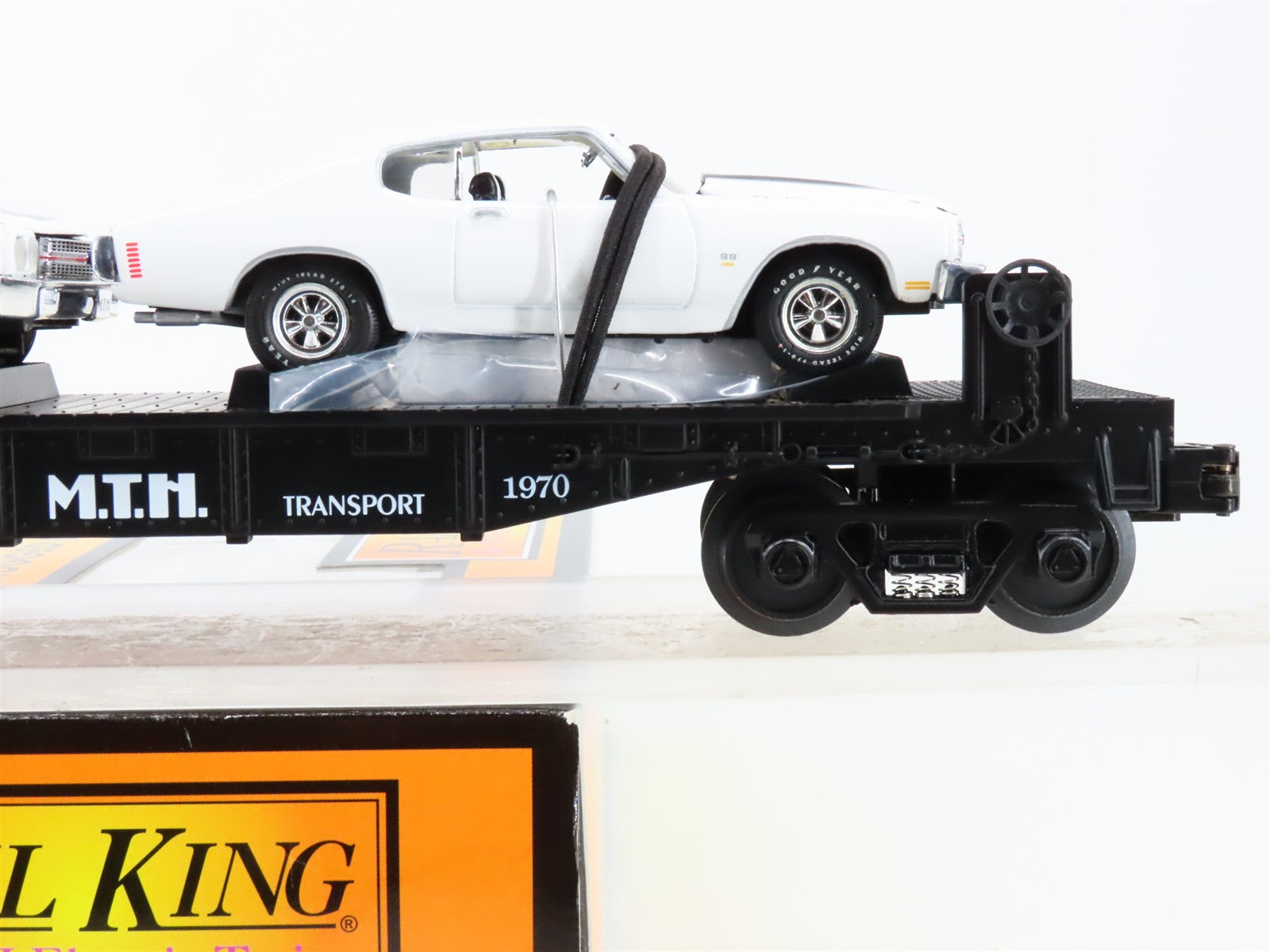 O Scale MTH 30-7680 MTH Transport Flat Car w/ ERTL '70 Chevelles 1970 RTR