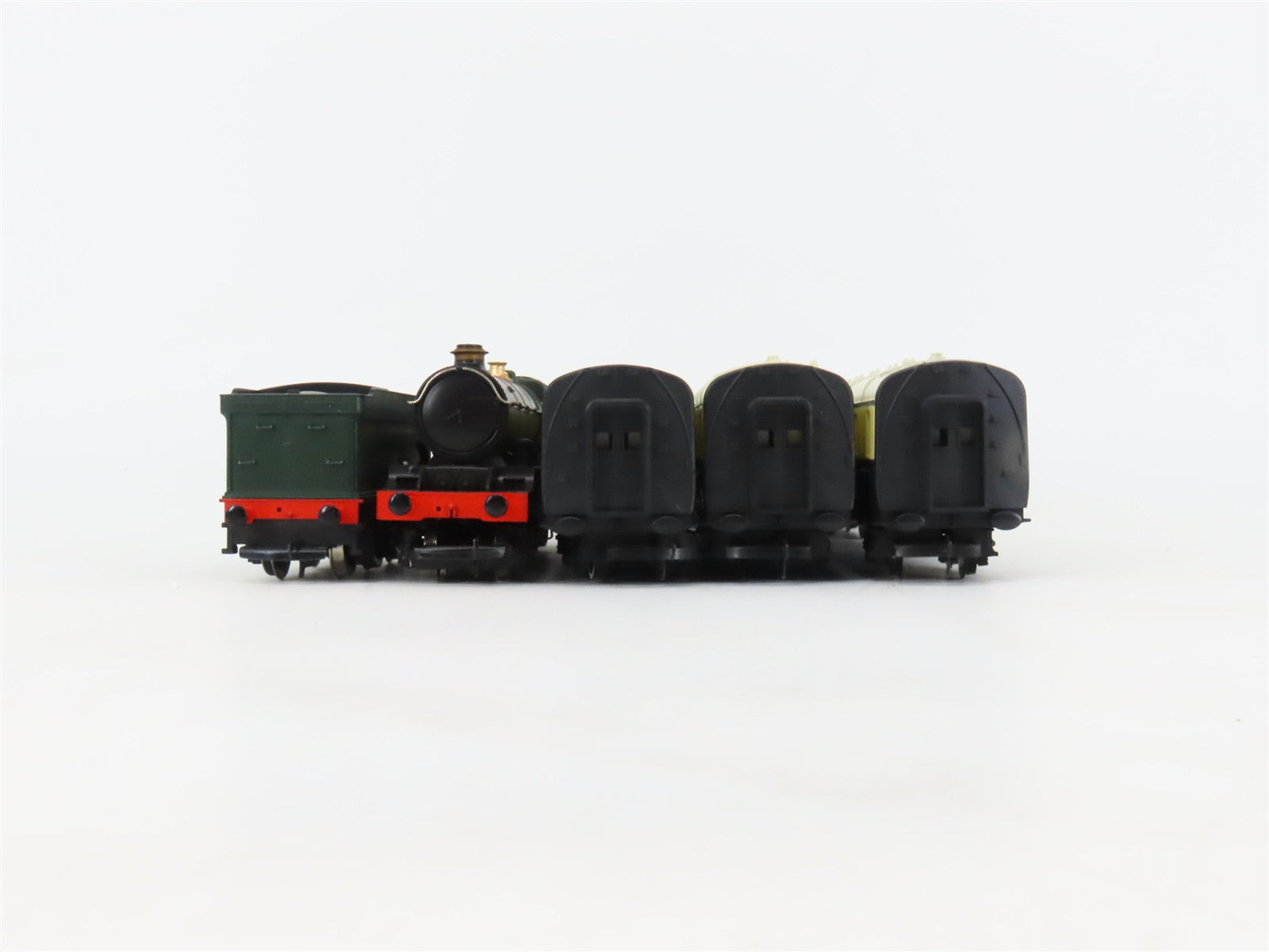 HO Scale Hornby GWR150 GWR 150th Anniversary Steam Passenger Set