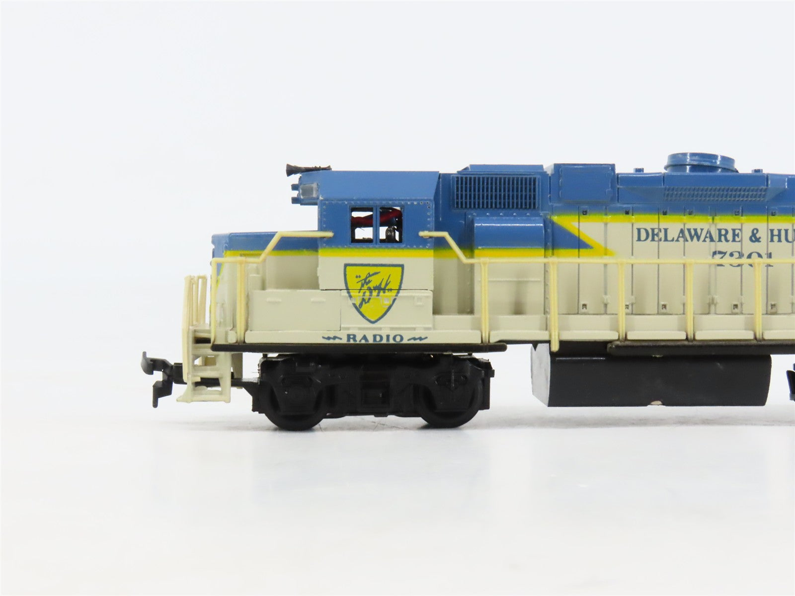 HO Scale Life-Like 8252 D&H Delaware & Hudson GP38 Diesel Locomotive #7301