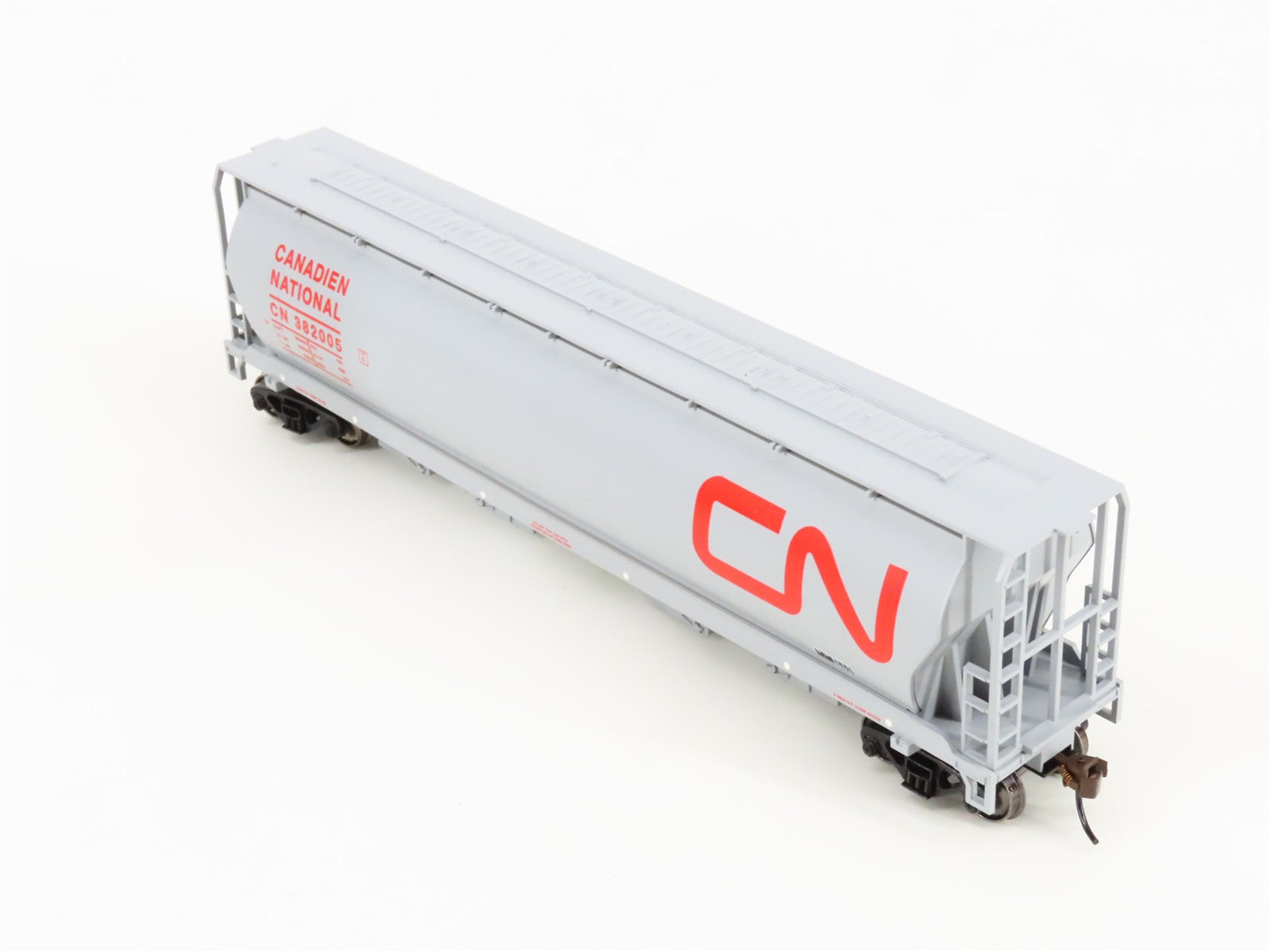 HO Scale Bachmann 19113 CN Canadian National 4-Bay Cylindrical Grain Hopper RTR