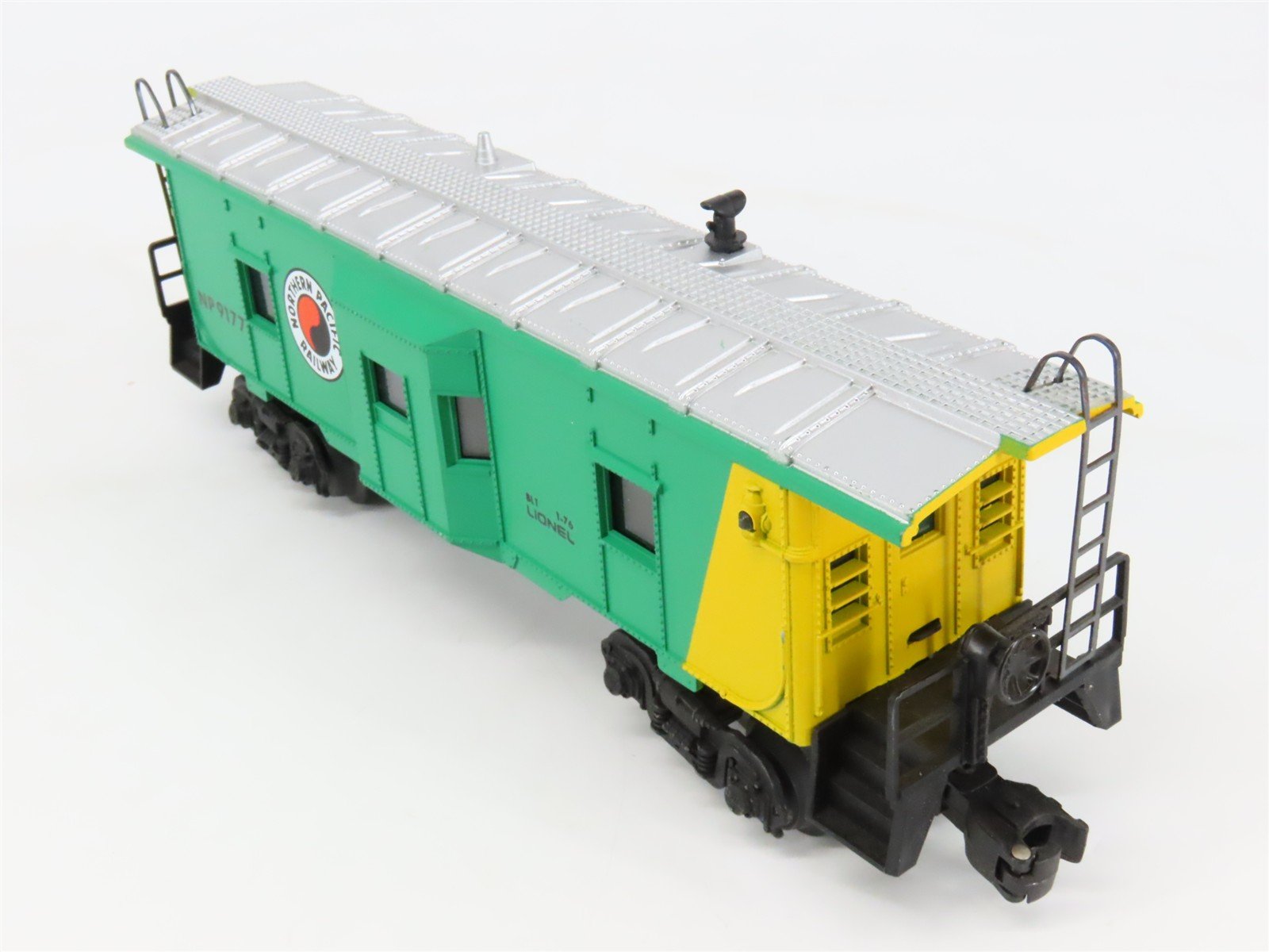 O27 Gauge 3-Rail Lionel 6-9177 NP Northern Pacific Bay Window Caboose #9177