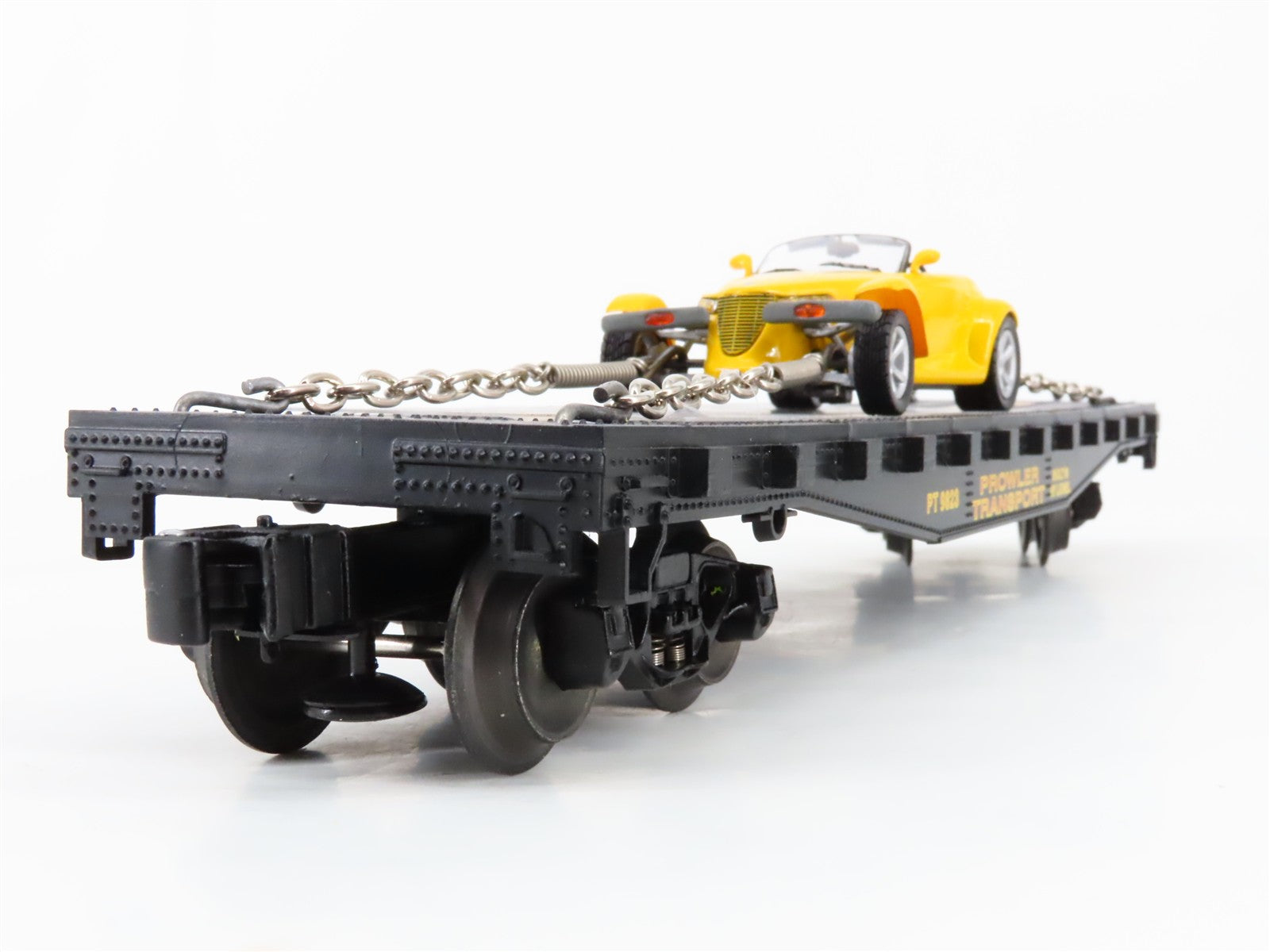 O Scale Lionel 6-17522 PT Prowler Transport Flat Car with Plymouth Prowler RTR