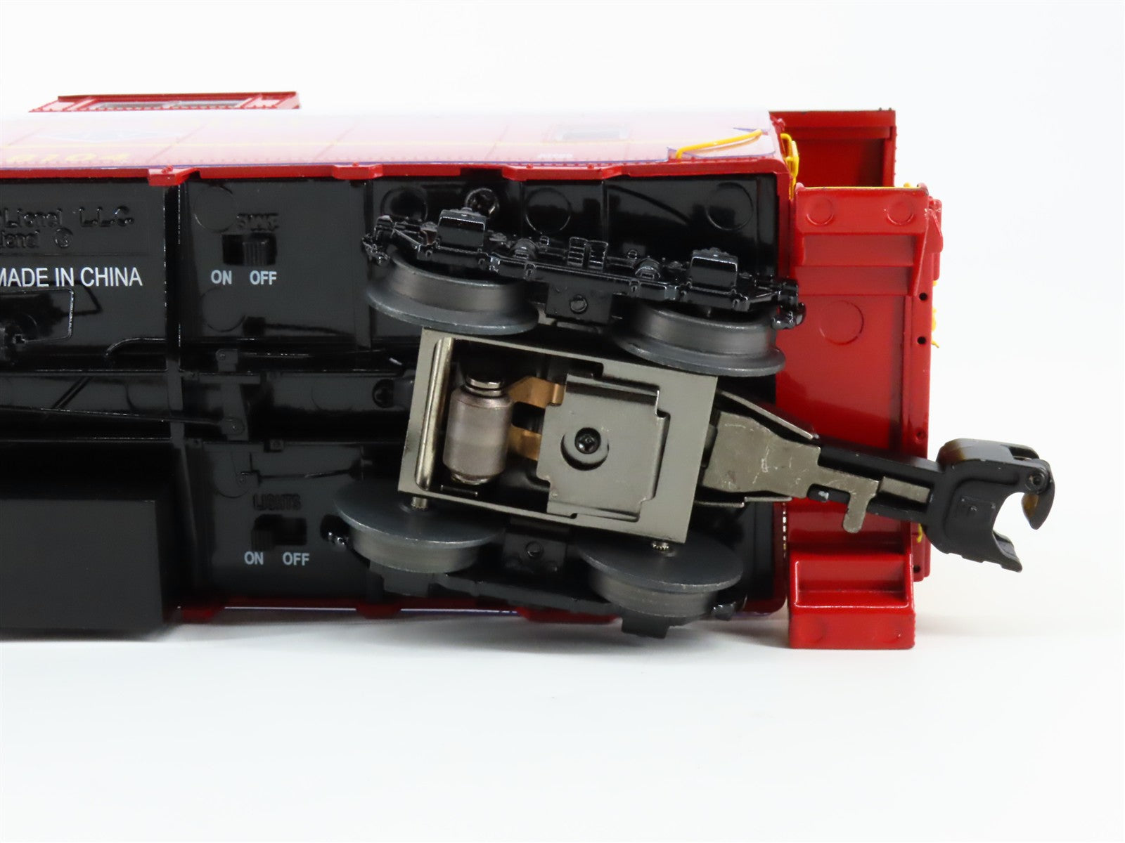 O Scale Lionel 6-27686 LV Lehigh Valley CA-4 Caboose Lighted 8104 RTR