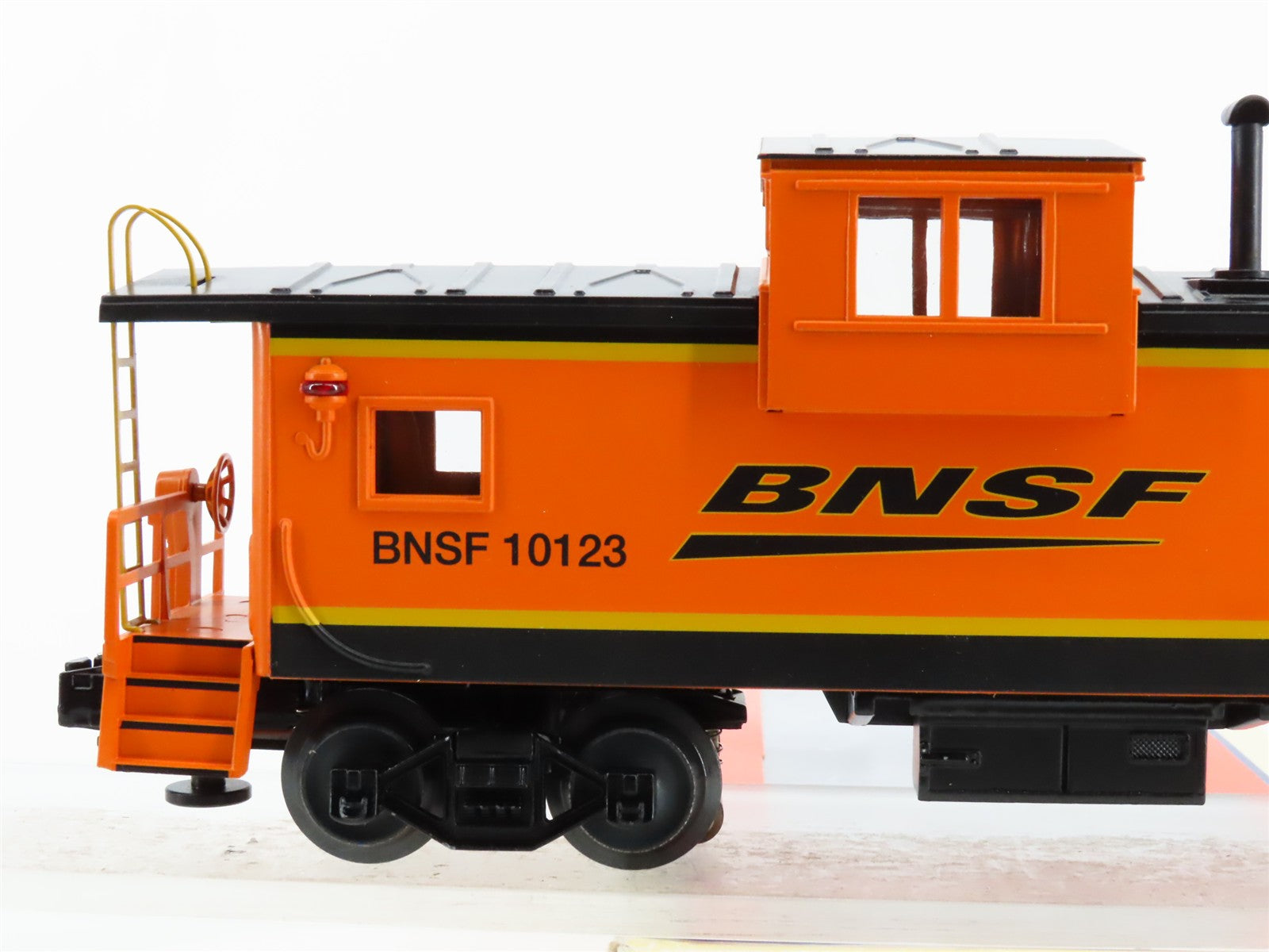 O Scale Lionel 6-26487 BNSF Railway Extended Vision Caboose Lighted 10123 RTR